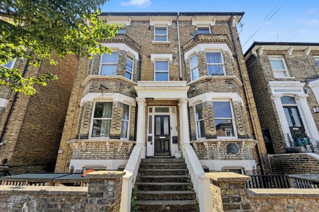 47f Ramsden Road, Balham, London, SW12 8RA 10