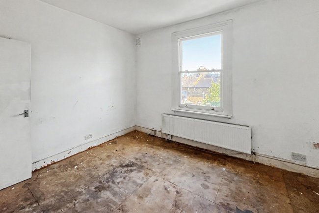47f Ramsden Road, Balham, London, SW12 8RA 10