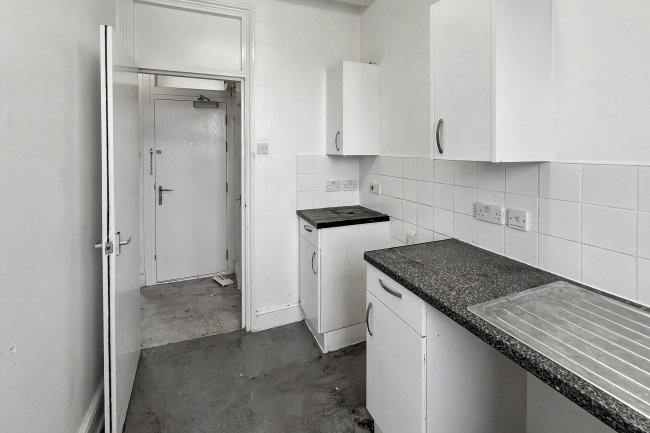 47f Ramsden Road, Balham, London, SW12 8RA 10