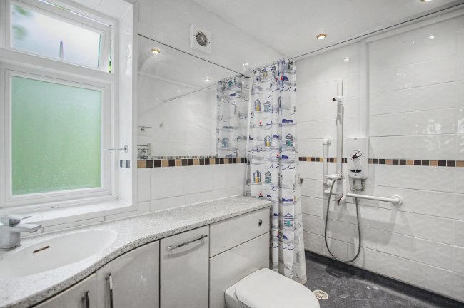 25 Norman Grove, Bow, London, E3 5EG 10