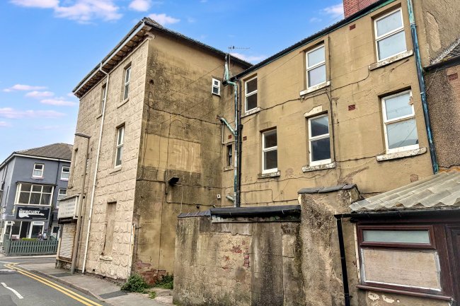 3-5 Barton Avenue, Blackpool, FY1 6AP 7