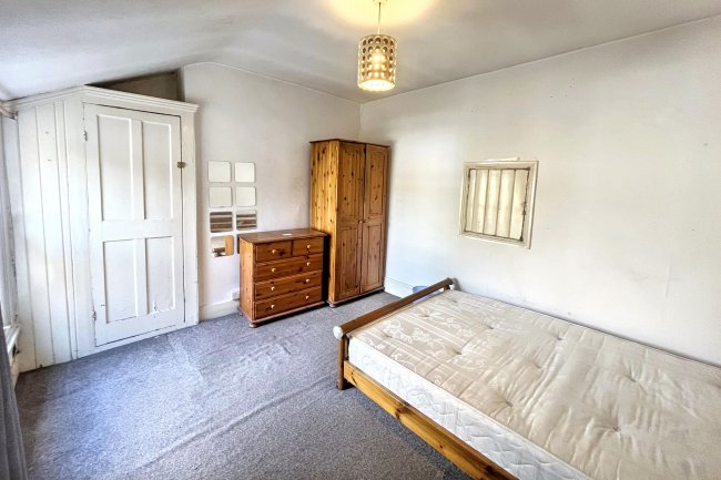 19 Louisville Road, Tooting, London SW17 8RL 9