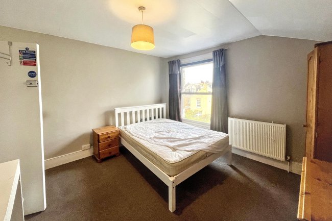 19 Louisville Road, Tooting, London SW17 8RL 9