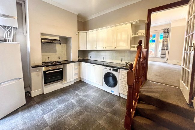 19 Louisville Road, Tooting, London SW17 8RL 9