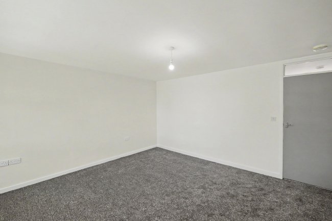 11 Craigmont Court, West Avenue, Benton, Newcastle upon Tyne, NE12 9PB 8