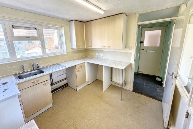 13 Weller Road, Corsham, Wiltshire, SN13 0AL 5