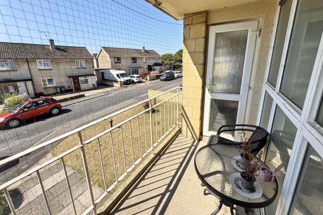 13 Weller Road, Corsham, Wiltshire, SN13 0AL 5