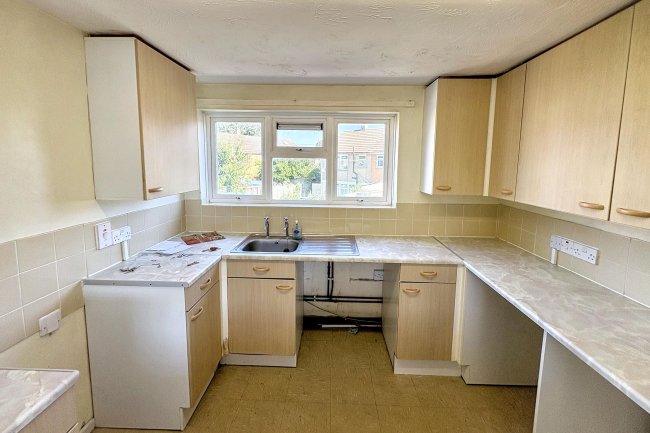13 Weller Road, Corsham, Wiltshire, SN13 0AL 5