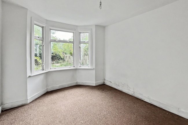 Flat 1, 27 Stretton Road, Croydon, Surrey, CR0 6EQ 3