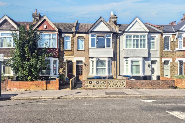 Flat 1, 27 Stretton Road, Croydon, Surrey, CR0 6EQ