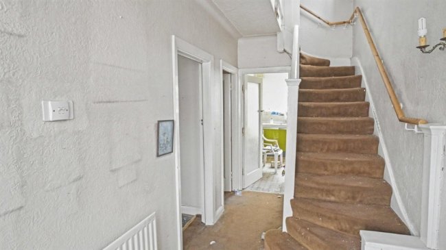16 Glendale Gardens, Wembley, HA9 8PS 7