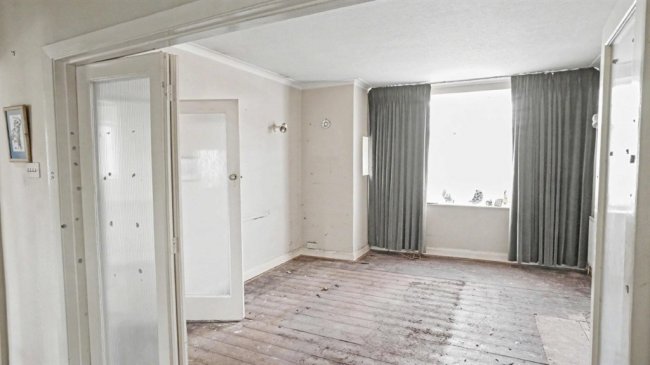 16 Glendale Gardens, Wembley, HA9 8PS 7