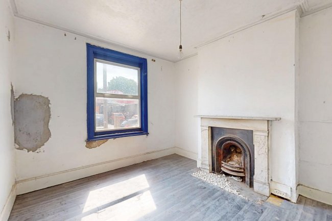 193 Whitehorse Road, Croydon, Surrey, CR0 2LB 9