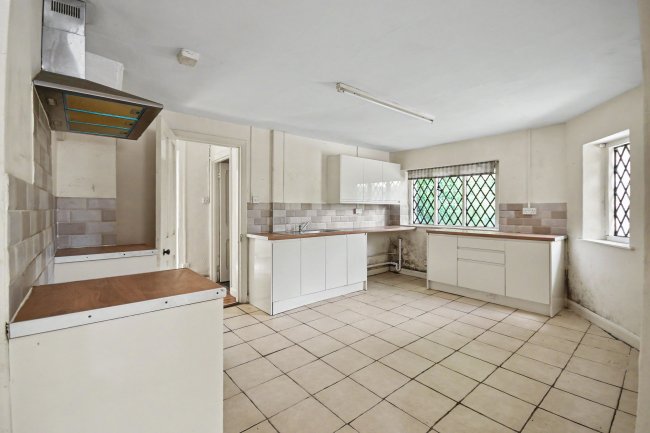 The Old Post Office, Huntsham, Tiverton, EX16 7NQ 9