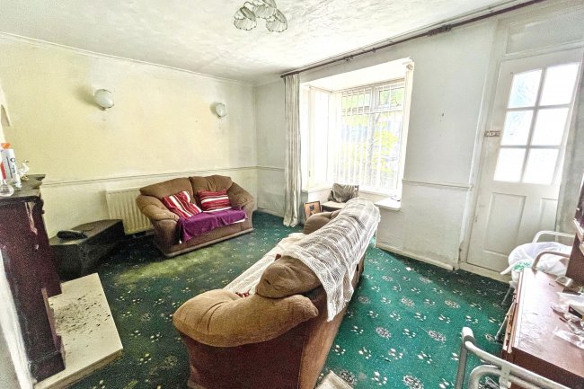 14 The Gables, Washington, Tyne & Wear NE38 7DW 9
