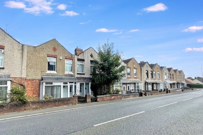 14 The Gables, Washington, Tyne & Wear NE38 7DW 9