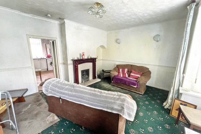 14 The Gables, Washington, Tyne & Wear NE38 7DW 9