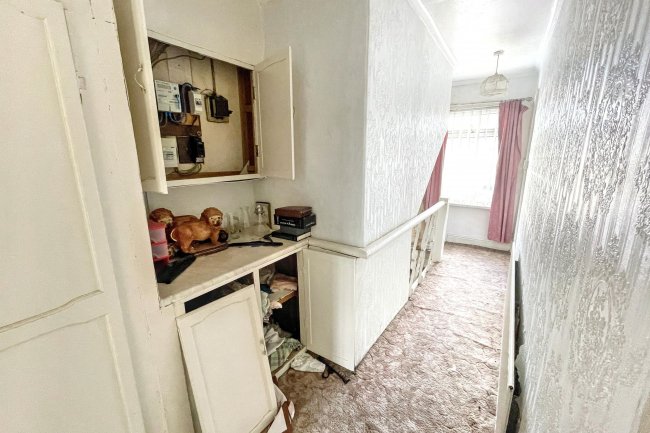 14 The Gables, Washington, Tyne & Wear NE38 7DW 9