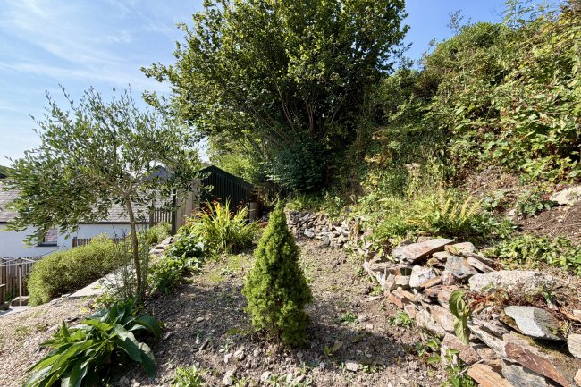 Rose Cottage, Gweek, Cornwall, TR12 6UA 2