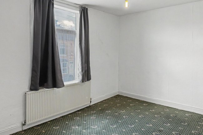 42 Winnie Road, Selly Oak, Birmingham B29 6JX 2