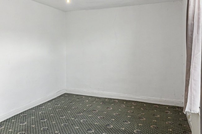 42 Winnie Road, Selly Oak, Birmingham B29 6JX 2