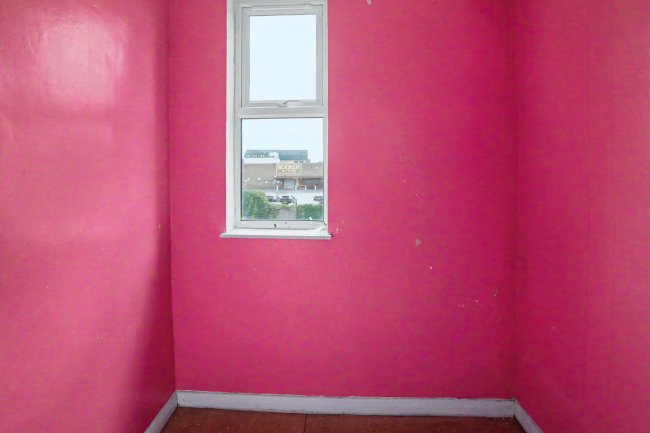 3C Larden Road, Acton, London W3 7ST 9