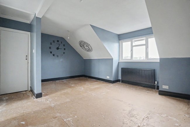 3C Larden Road, Acton, London W3 7ST 9