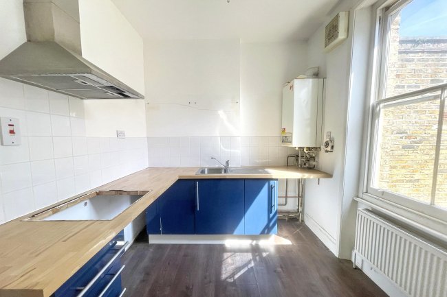 84B Cathnor Road, Shepherds Bush, London W12 9JA 6