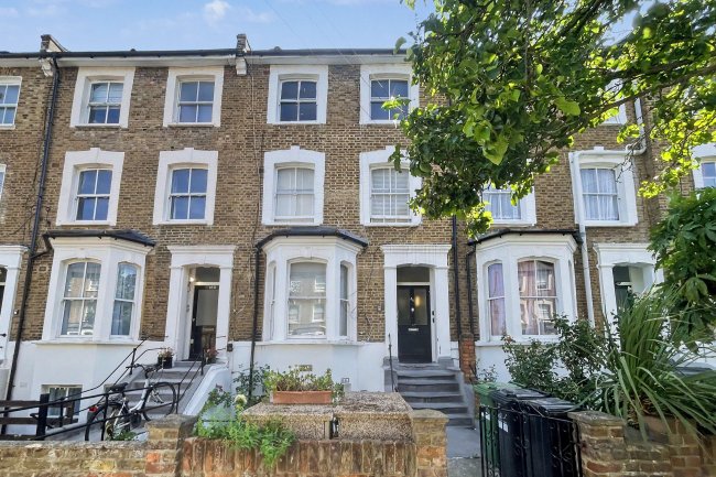 84B Cathnor Road, Shepherds Bush, London W12 9JA 6