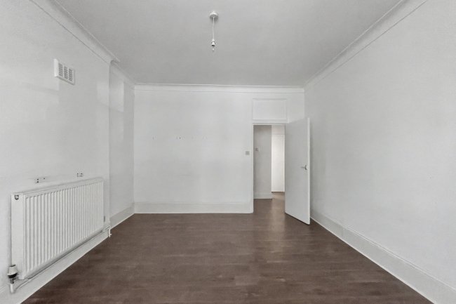 84B Cathnor Road, Shepherds Bush, London W12 9JA 6