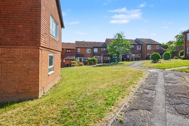 30 Plaiters Way, Bidwell, Houghton Regis, Dunstable, LU5 6JZ 7