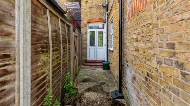Flat 7A, Elthorne Park Road, Hanwell, London, W7 2JB 10