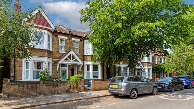 Flat 7A, Elthorne Park Road, Hanwell, London, W7 2JB 10