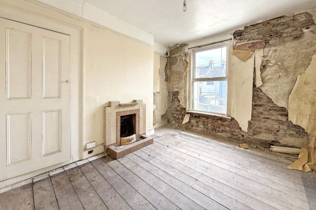 33 Westbourne Road, Plymouth PL3 4LH 2
