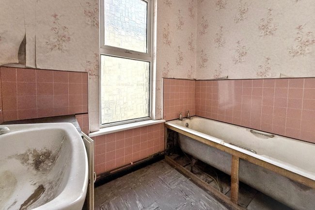 33 Westbourne Road, Plymouth PL3 4LH 2
