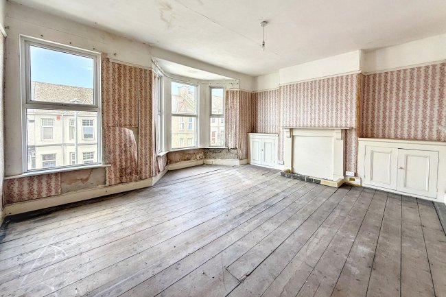 33 Westbourne Road, Plymouth PL3 4LH 2