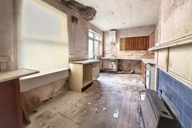33 Westbourne Road, Plymouth PL3 4LH 2