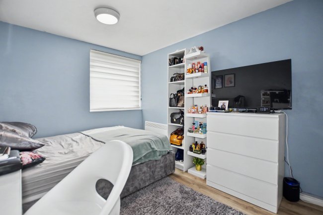 43 Becton Place, Erith, DA8 1JT 2