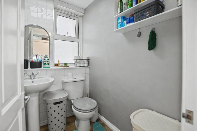 43 Becton Place, Erith, DA8 1JT 2