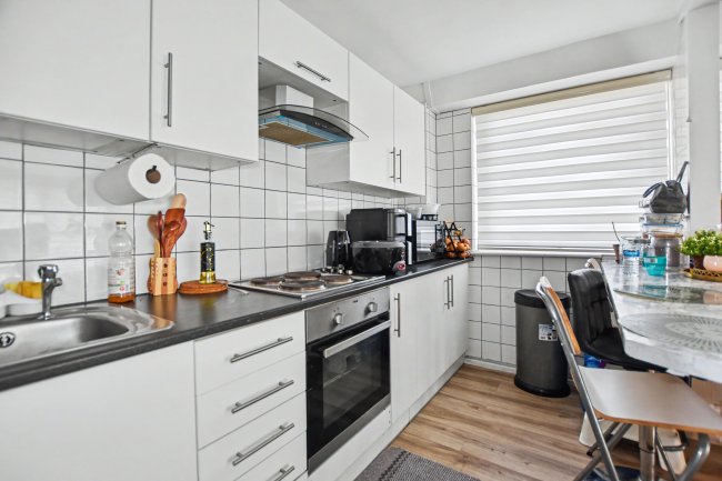 43 Becton Place, Erith, DA8 1JT 2