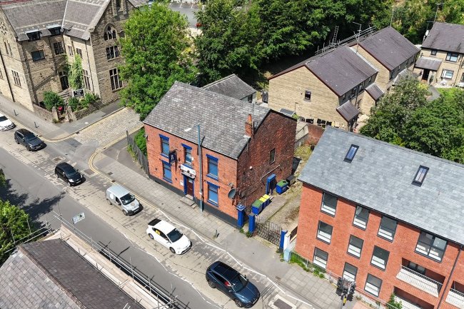 Lancashire Ward Club, 28 Stamford Street, Stalybridge SK15 1JZ 1