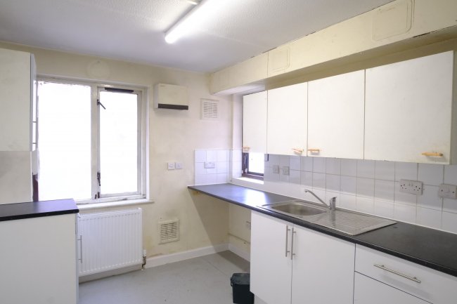 Flat C, 772-774 Harrow Road, Kensal Green, London NW10 5LB 25