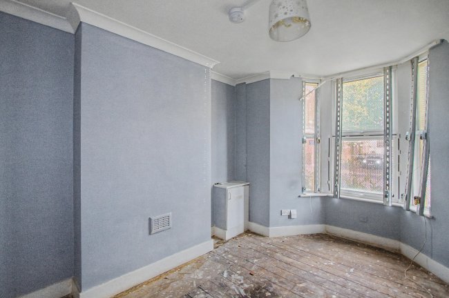 Ground Floor Flat, 5 Ham Park Road, London E15 4HE 2