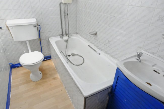 6c Birkbeck Avenue, Acton, London W3 6HX 7