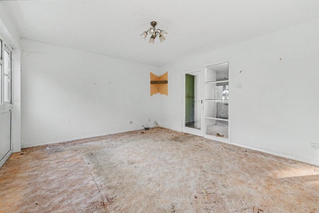 31 Sandhurst Close, Royal Tunbridge Wells, Kent, TN2 3ST 7