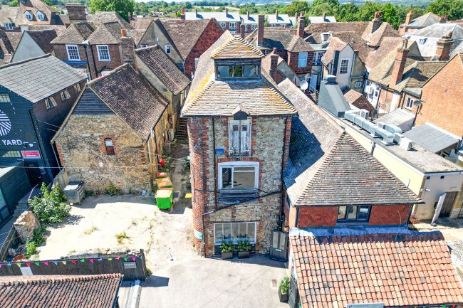 Swan Mill, 10a Swan Street, West Malling, ME19 6LP 9