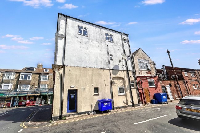 50 and 50a St Peters Road, Great Yarmouth, Norfolk, NR30 3AA 10