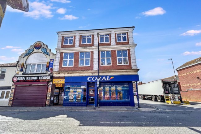 50 and 50a St Peters Road, Great Yarmouth, Norfolk, NR30 3AA 10
