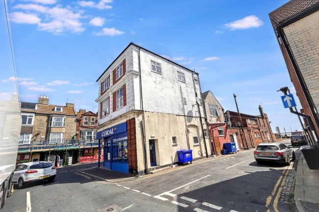 50 and 50a St Peters Road, Great Yarmouth, Norfolk, NR30 3AA 10