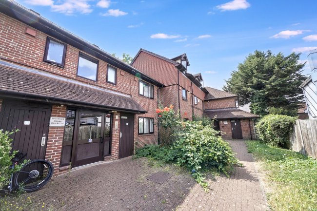 Flat 5, Brookfield House, Penn Road, Datchet, SL3 9RB 9